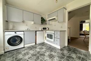 Kitchen- click for photo gallery